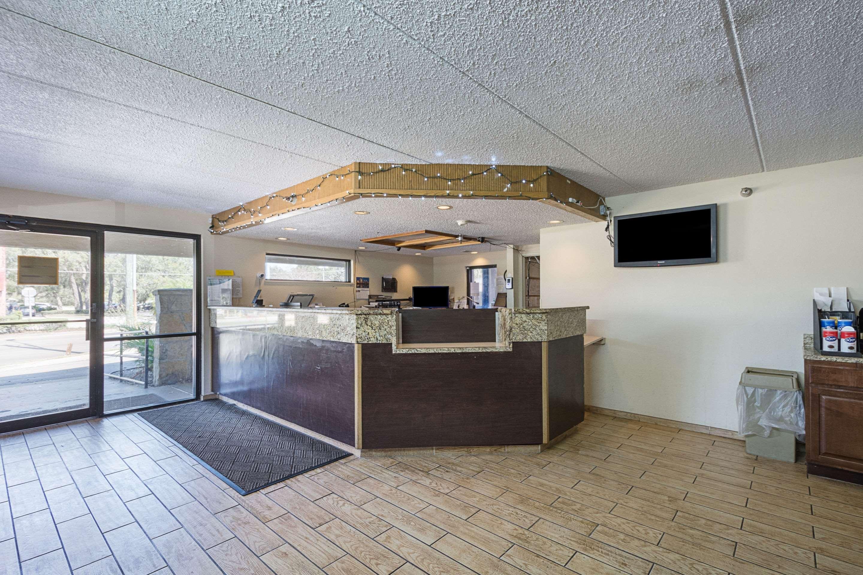 Bay Inn On Busch Tampa Bagian luar foto