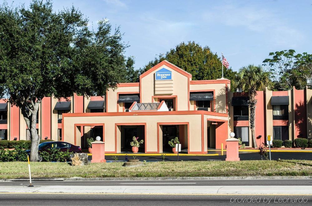 Bay Inn On Busch Tampa Bagian luar foto